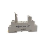 2 Stück Omron Relaissockel 28X3C 5A250V P2RF-08-E