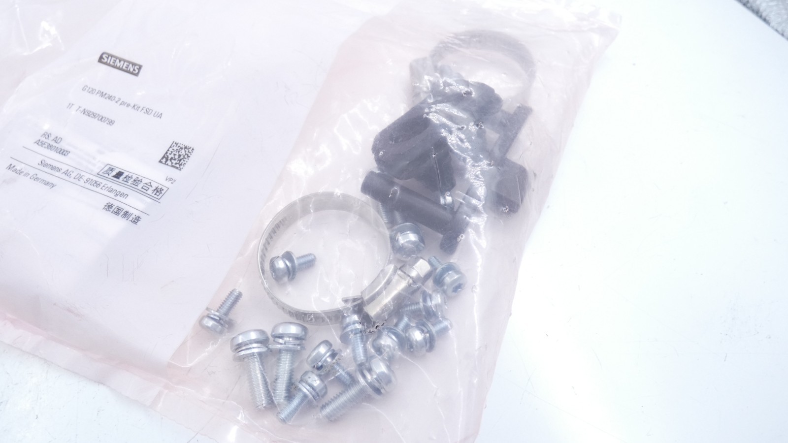 Siemens Beipack G120PM240-2PRe-Kit FSDUA A5E38010003 nicht komplett – Bild 2