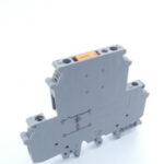 1 Stück Phoenix Contact UKK 5-MTK-P/P-LA 60RD/O-U 2800046