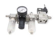 SMC EAV2000-F02-5Y0 Ventil + SMC 2000-F02-X64 Druckmanometer